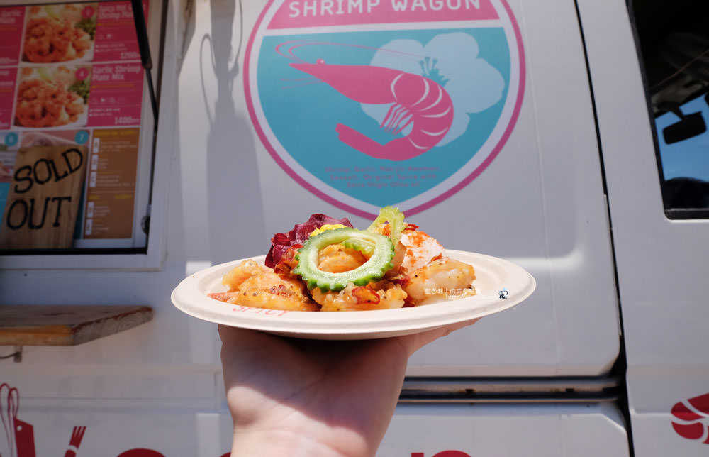 日本沖繩│古宇利島的美味蝦蝦飯餐車ShrimpWagon.蒜蓉奶油蝦沖繩推薦必吃美食.還有古宇利藍療癒的海