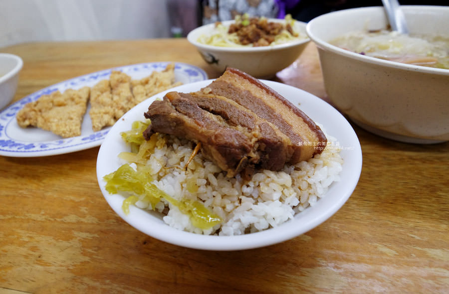 彰化員林│夢幻三家大眾麵食館-員林小吃店.推薦佛心排骨麵