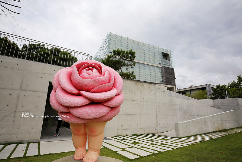 南投景點│毓繡美術館-台灣唯一的當代寫實美術館.文創咖啡館.需提前預約.館內禁止攝影.提供個人化的導覽服務.九九峰生態藝術園區旁