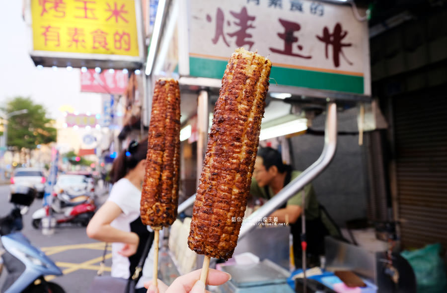 台中沙鹿│大炳烤玉米-直立式烘烤土玉米.就愛獨家口味醬料跟老闆用心的烘烤