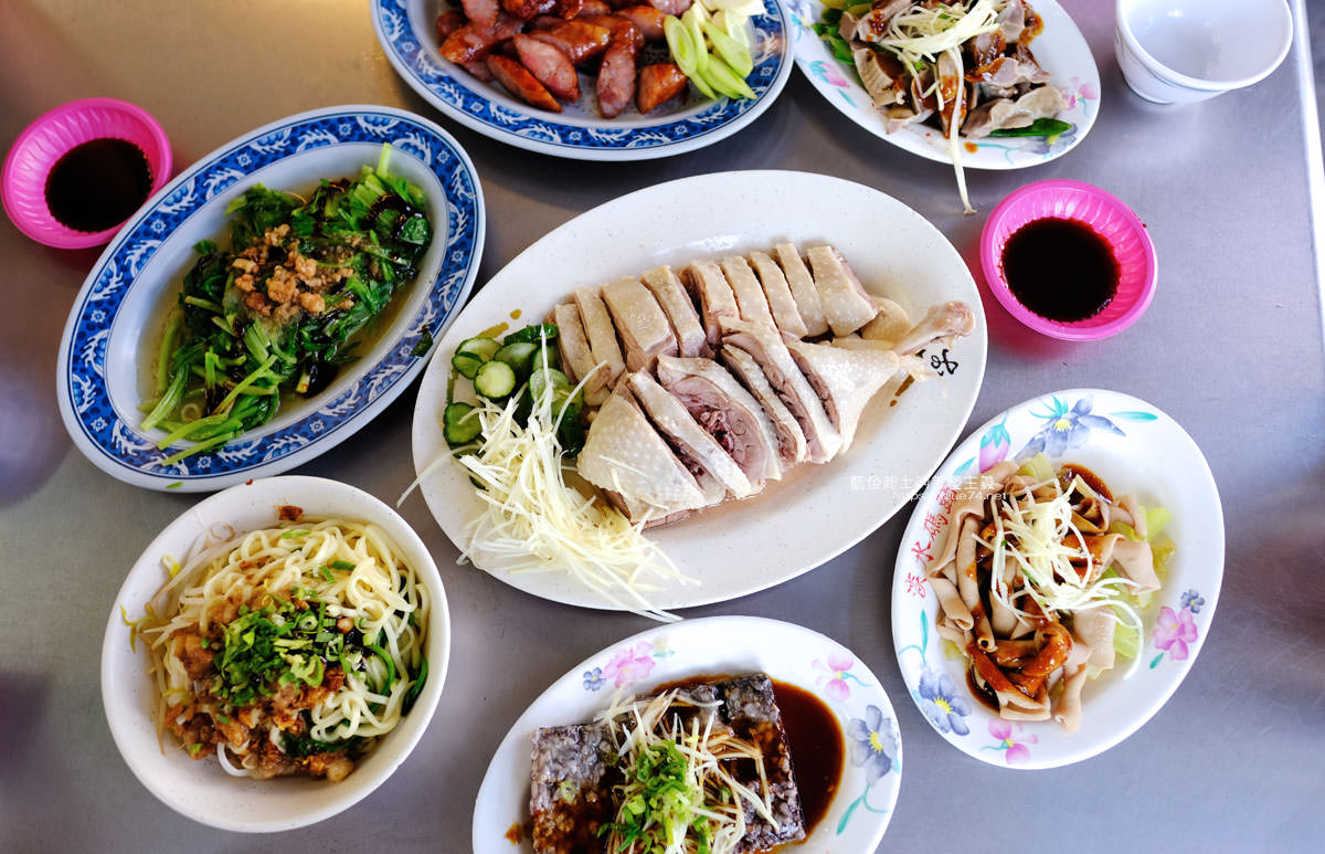 台中清水│清水鵝肉村-清水海線在地美食小吃，從午餐到消夜，推鵝肉和米血，點個小菜來加菜