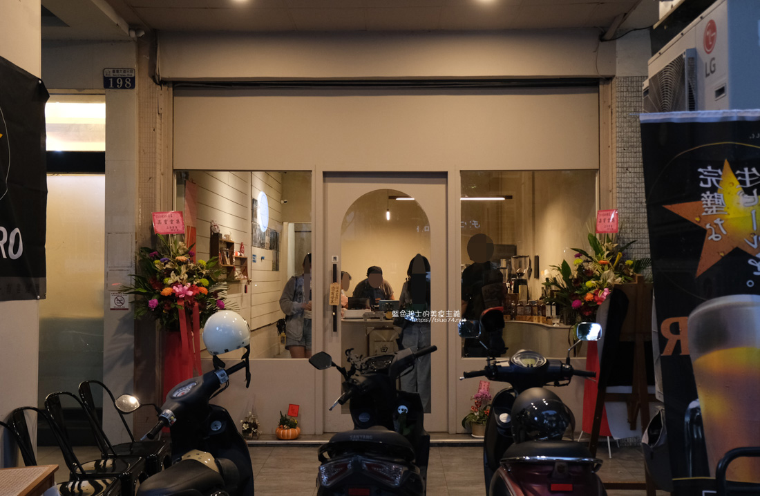 台中西屯│Chris Cafe-從彰化到台中，來試試黯然銷魂飯和臘味煲仔飯跟西多士